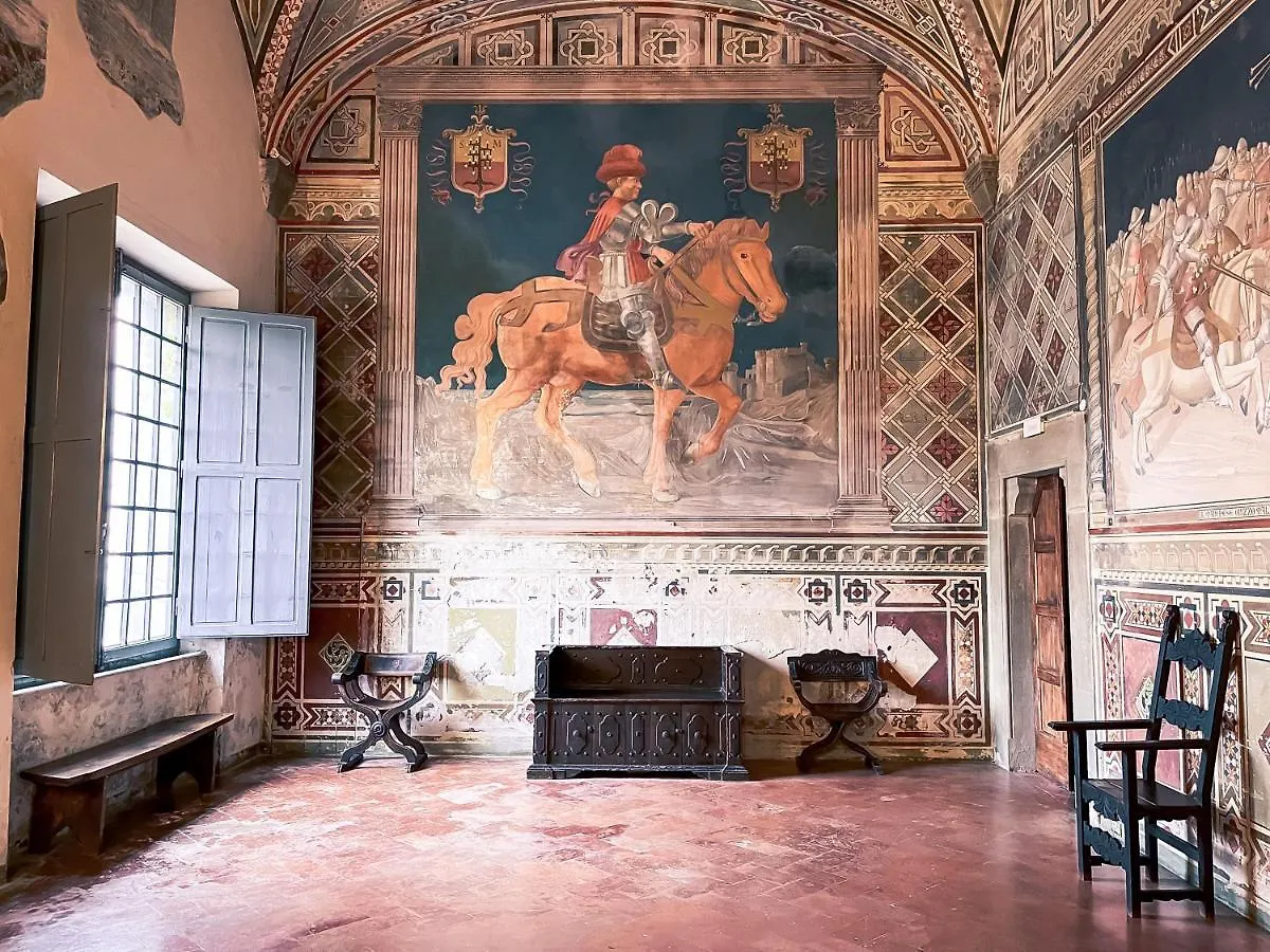 Castello Malaspina Di Fosdinovo Hotel 2*,